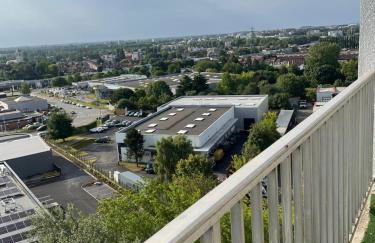 En hauteur, au pied du métro & 7mn du centre Lille - Foto 6