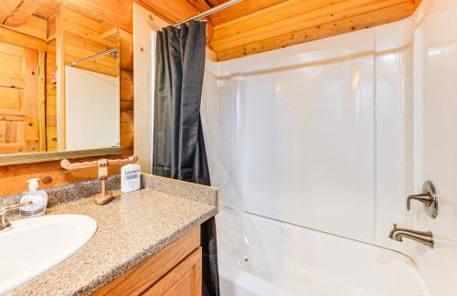 3 Mi to Kenai River Secluded Sterling Cabin! - Foto 11