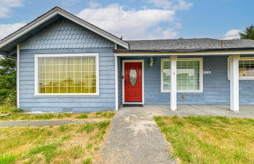 Walk to Beach Cozy Home with Deck in Smith River! - Foto 22