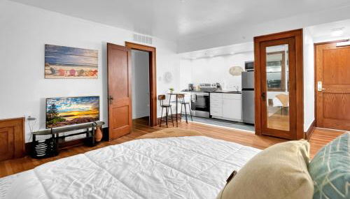 Walk to 3 Breweries! 1 Bed Apartment on Grand - Photo 3