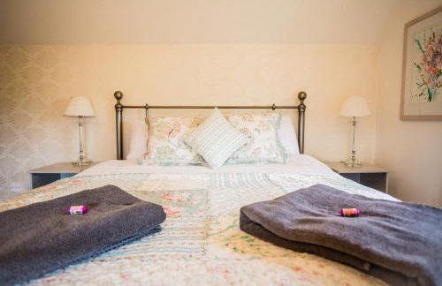 Beautiful 3 Bedroom Cottage - Picturesque Retreat - Foto 26