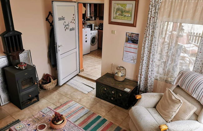 Cozy 1 Bed Cottage in Ognen, Near Karnobat, Burgas - Photo 7