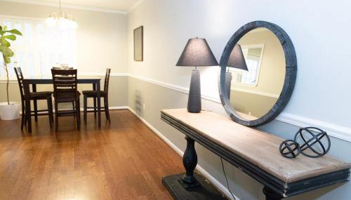 2 Bedroom Townhouse Retreat 10 min to UA Stadium - Foto 3