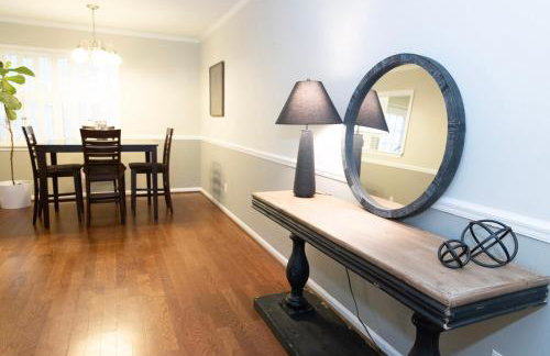 2 Bedroom Townhouse Retreat 10 min to UA Stadium - Foto 3