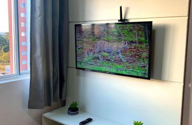 707- Apartamento Encantador, amplo e decorado, quarto, sala, cozinha, mobiliario moderno, cozinha completa com utensílios , Excelente vista da cidade e localização privelegiada no bairro Bigorrilho - Photo 40