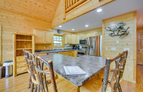 Lakefront Wisconsin Cabin with Boat Dock! - Foto 9