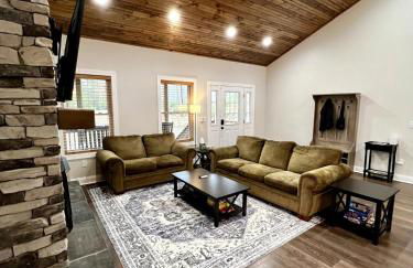 Adventure Cabin with Private Pond Near New River Gorge, Gauley & Summersville Lake - Foto 10