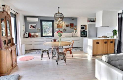 La maison du Barroux avec vue, calme et piscine - Foto 6