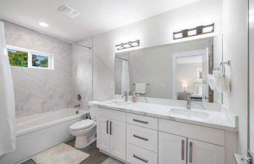 Perch - Modern Seattle Retreat w/ AC, Garage & Decks - Foto 58