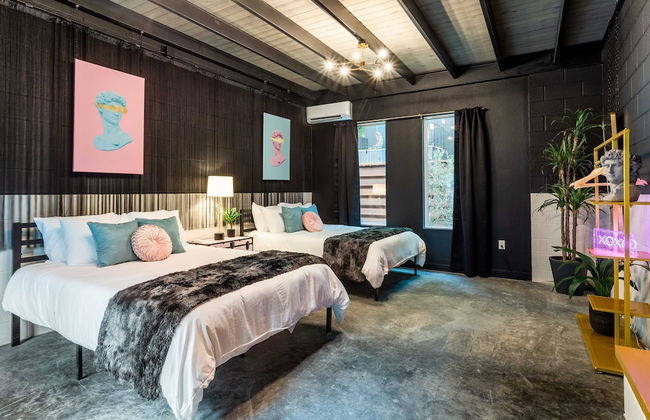 Upstay - Pristine Pool Palace - 7min to Rainey St - Photo 32