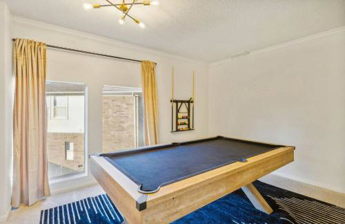 Cypress 5 Bedroom Retreat with Hot Tub, Firepit and Game Tables! Pet Friendly - Foto 49