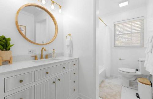 Family Home and Private Backyard - Foto 22