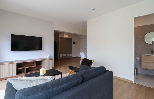 w Glorious 1BR w Balcony in Miraflores - Photo 13