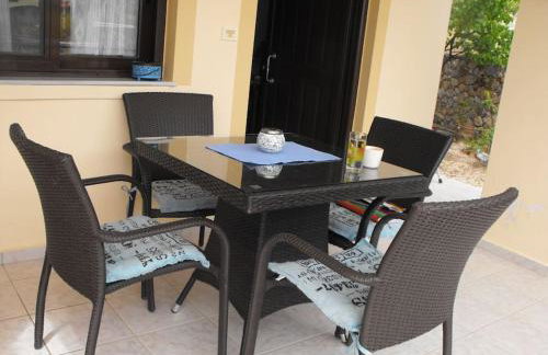 Christinas summer house with pool in Kefalas - Photo 10