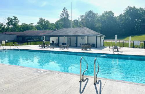 Newly Remodeled Mid-Century Modern Lake Condo - Foto 41