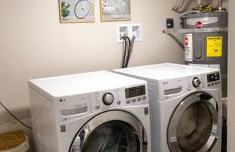 Waddle on Inn- Hot Tub, Pet Friendly, Fully Fenced, 5 Blocks to Beach! - Foto 32