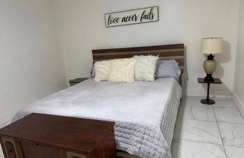 HUGE In-Law Apt Beach Oasis- Private entrance - Foto 9