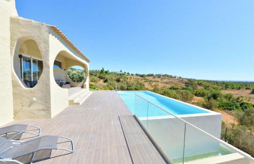 Tower Villa w Infinity Pool - Photo 2