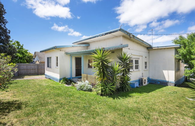 Nanas Beach House - Photo 1