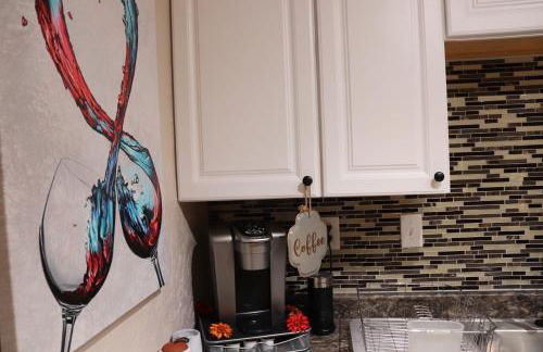 Charming 2 bedroom Retreat minutes from Downtown - Foto 12