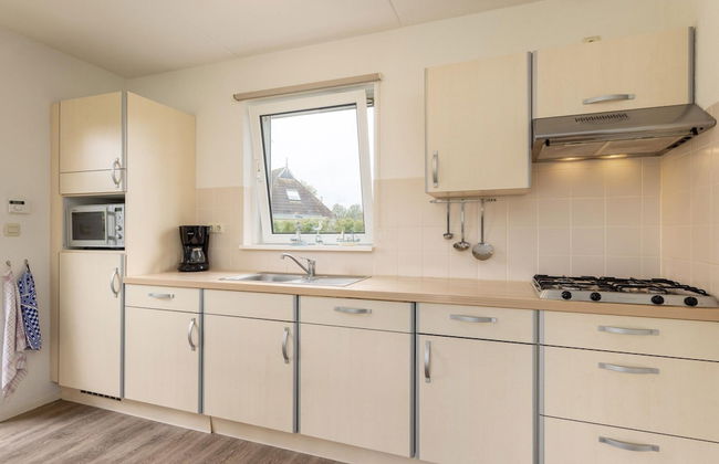 Comfortable Bungalow With Massage Shower, Within Nature - Photo 6