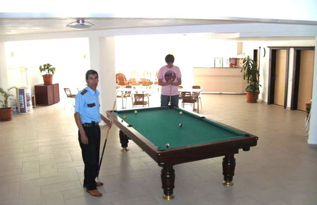 Spacious 2 Bed 2 Bath Home in one of Side's Most Popular Communities - Foto 25