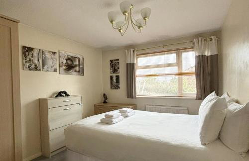 Spacious House Near Cambridge - Free Parking and Garden - Foto 1