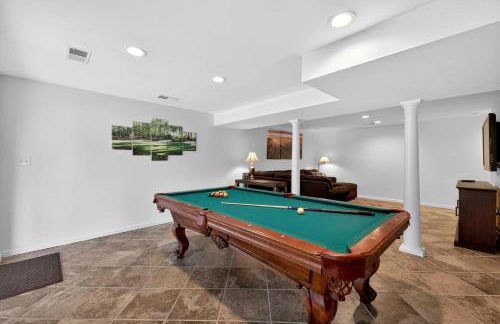 Bright Mountain Cabin with Game Room & Golf Course Views Near Hedgesville, West Virginia - Foto 22