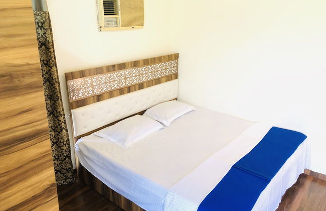 Spicy Mango Malhotra's Pristine Villa - Photo 8