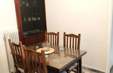 Cozy & Bright Home - 50m from metro station Άg Antonios - Photo 11