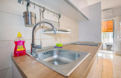 Apartments by the sea Molat - 18433 - Photo 18