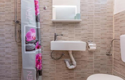 Pet Friendly Home In Tinj With Jacuzzi - Foto 30