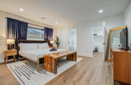 5-BD Modern Central Getaway w Hot Tub - Mins to DT - Foto 14