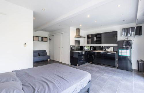 Studio Juan les pins avec terrasse - Photo 2