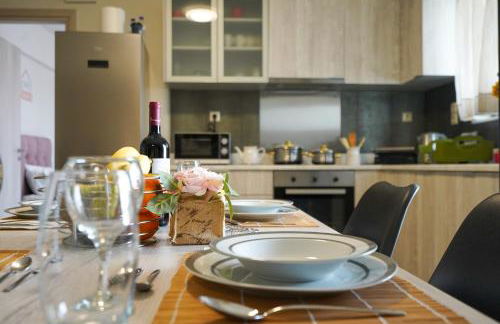 Theo and MS Luxurious Apartments by Filos Inc - Foto 5