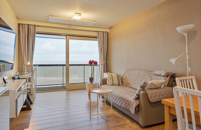 Apartment in Blankenberge Near Beach - Foto 8