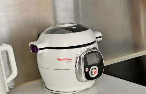 Maison LAMARTINE - Plein Centre-Ville Avec Garage & Jeux - Foto 8