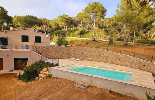 Casa La Vinya con parking y piscina - WeHost Costa Brava - Foto 36