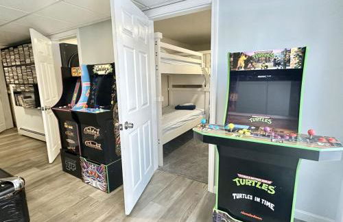 5BR Waterfront Hot Tub Kids Playscape Pets Family Compound! - Foto 50