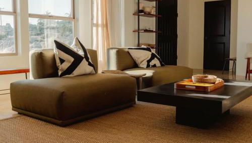 Boulder Surrounded Escape- ANOTHERdeserthouse - Photo 3