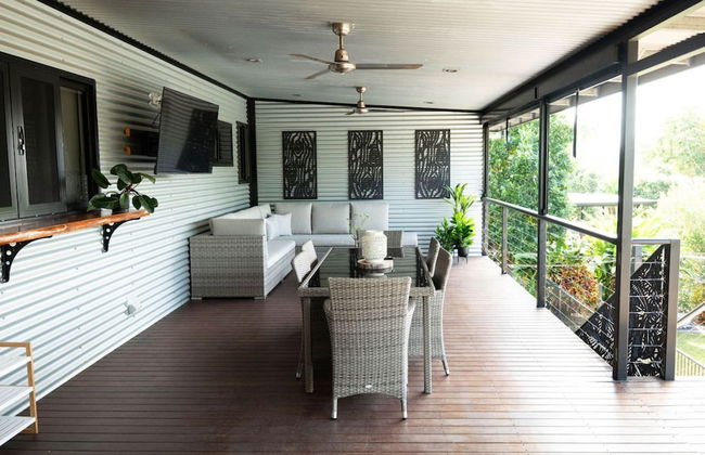 Rosewood Rustic Refuge Pool Outdoor Dining Backyard - Foto 19