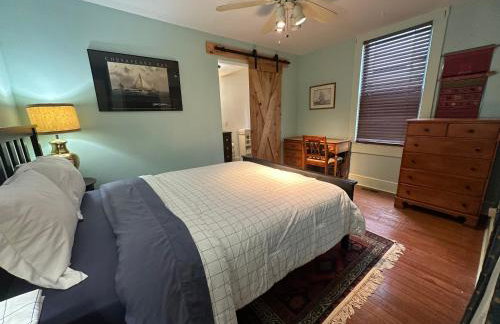 Unique Eastport Bungalow w Yard - Foto 31