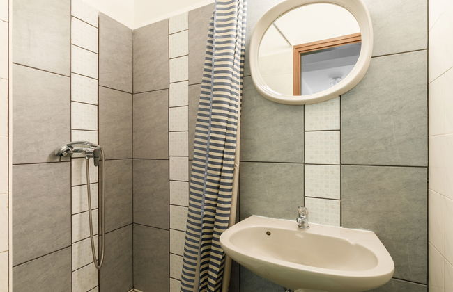 6 bedroom House in Balatonfenyves with garden and terrace - Photo 11