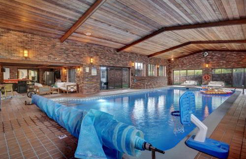 Private Indoor Pool Estate with Hot Tub - Foto 14