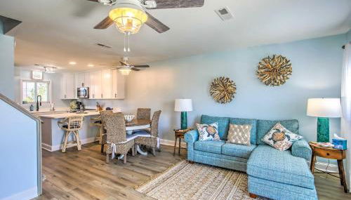 Coastal Oasis with Decks Walk to Holden Beach! - Foto 3