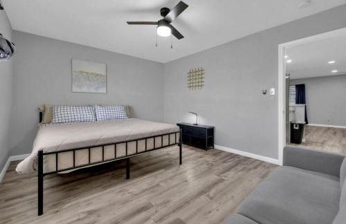 Bright 1BR Condo close to Food and Entertainment - Foto 8