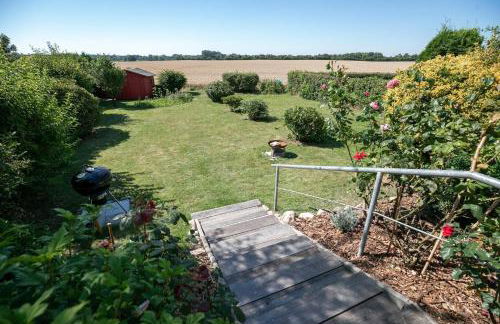 Rosengarten am Feldrand - Foto 10