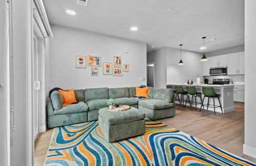 Modern King BR, Sectional, Pool, Gym, Near U of A - Foto 8