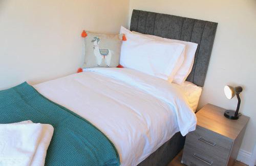 Durham 3 Bedroom House With Parking - Foto 10