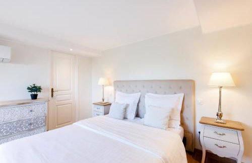 Villa d exception avec terrasse, jacuzzi, vue mer, parking, en plein cœur du village de Eze - Foto 21